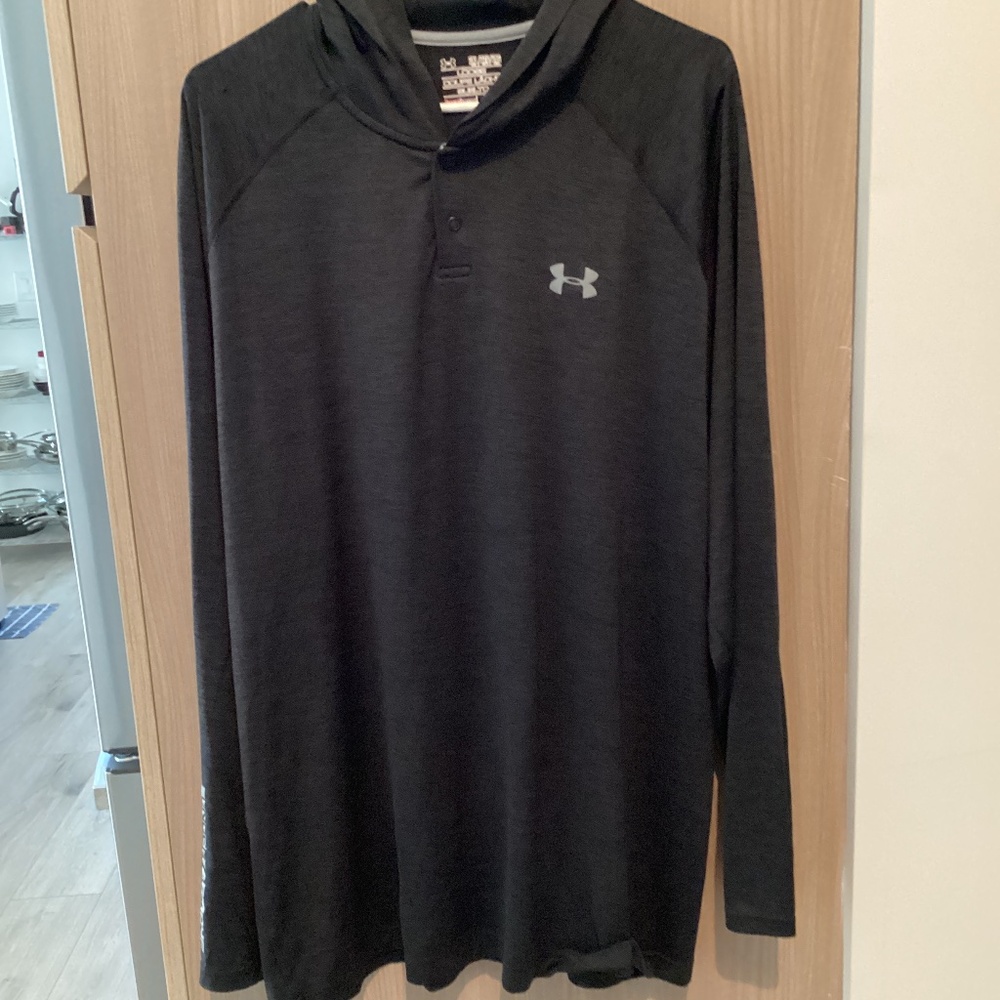 Under Armour Heat Gear Men’s Hoodie Pullover Shirt, XXL